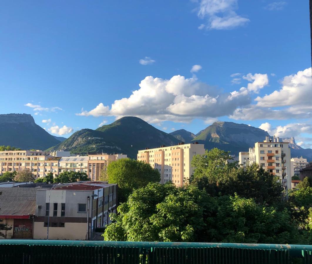 Ferienwohnung Logement Entier Grenoble Avec Vue Sur La Bastille Exterior foto